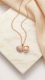 Hollowed-Out Shell Pearl Necklace - Image 3