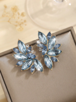 Luxurious Statement Earrings Stud - Image 12